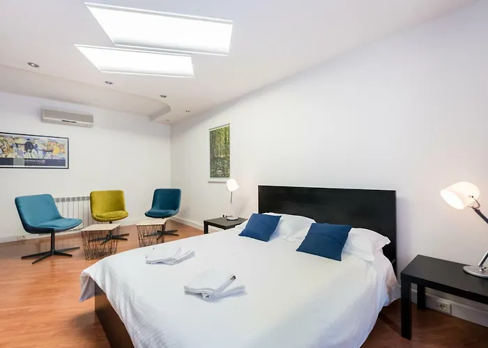 Apartment White&blue Center App