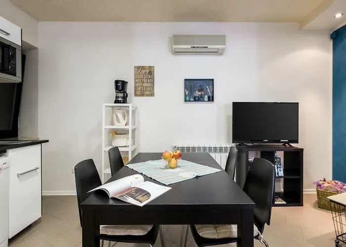 White&blue Center App Apartment *