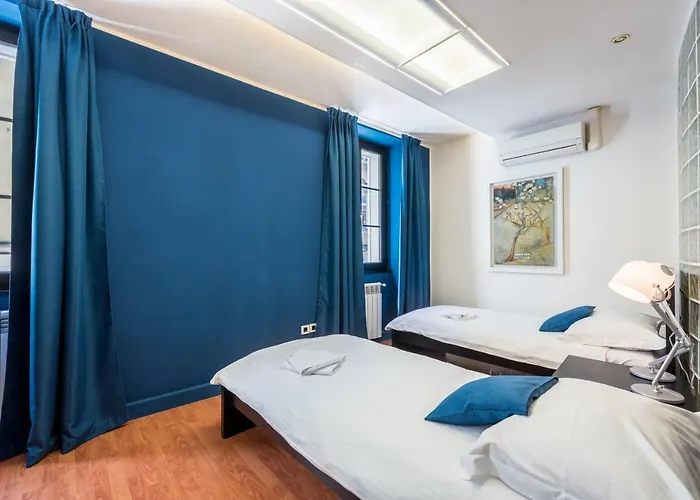 Apartment White&blue Center App