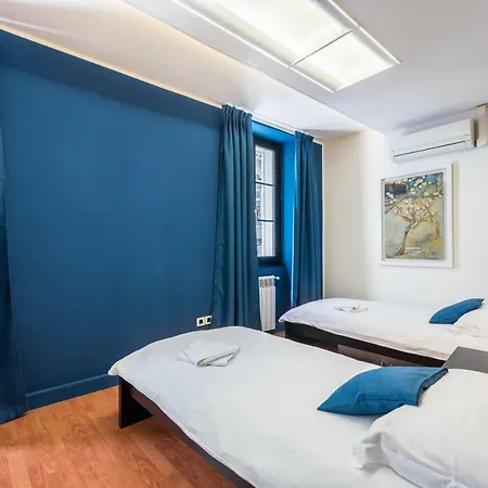 Apartment White&blue Center App