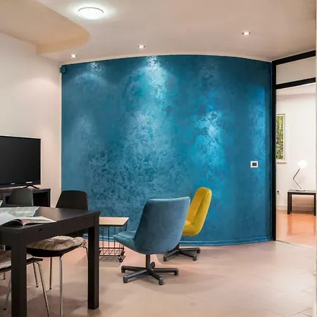 Apartment White&blue Center App *